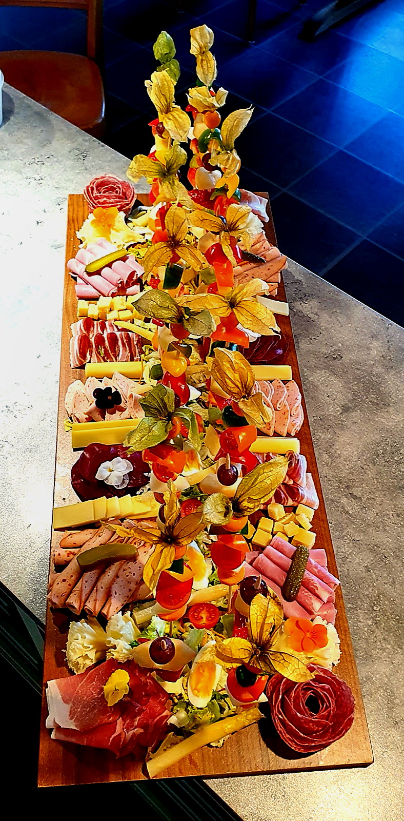 Apéro-Platte mit klassischen Aargauer Komponenten