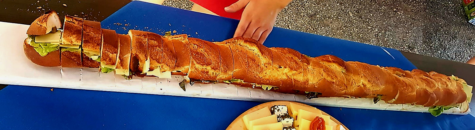 Klassischer Schweizer Hauptgang mit Kartoffelgratin